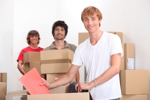 Smooth relocation experience with removal truck hire